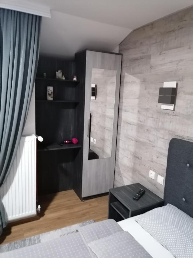 Prenociste Day Holiday Szendrő Kültér fotó