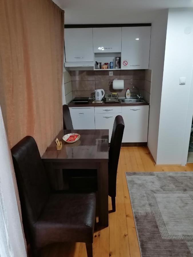 Prenociste Day Holiday Szendrő Kültér fotó