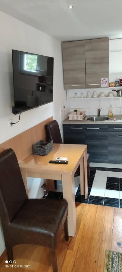 Prenociste Day Holiday Szendrő Kültér fotó